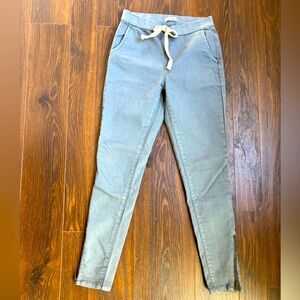 Women's Gray Skinny Pants with Drawstring